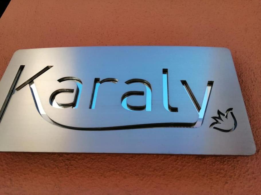 Karaly - Posto Auto/moto Casa de Férias *